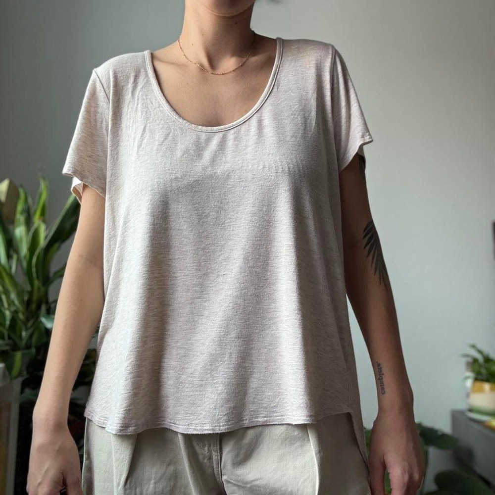 Three Bird Nest Womens Large Oatmeal Beige Scoop Neck High-Low Knit Top